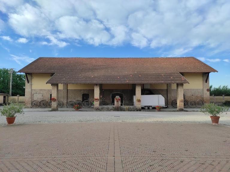 Agriturismo Le Corti Della Gualdana Voghera Eksteriør billede
